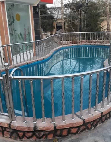 نرده و پله استخری